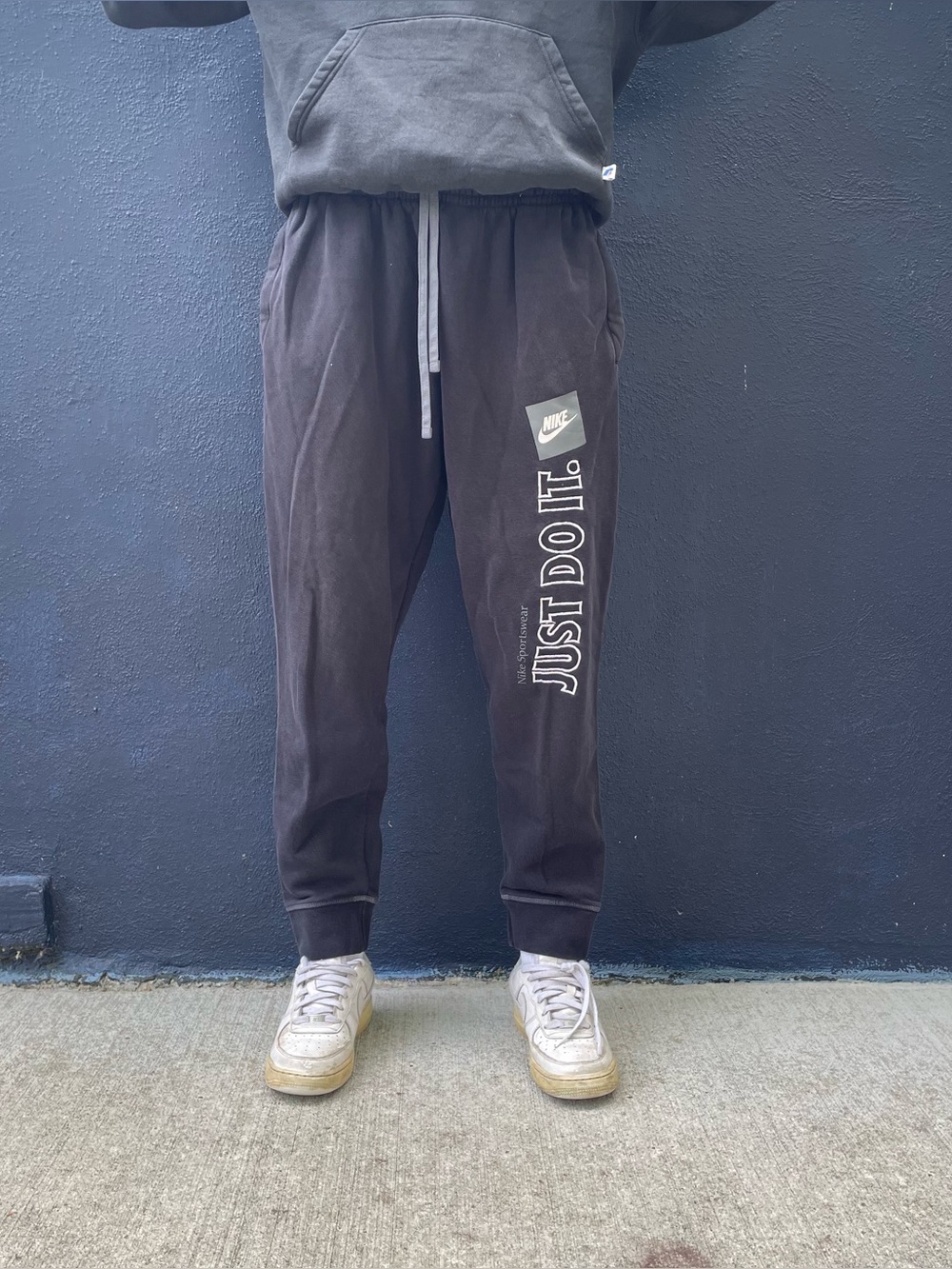 Nike “just do it” spellout sweatpant joggers size large (more like men’s small)